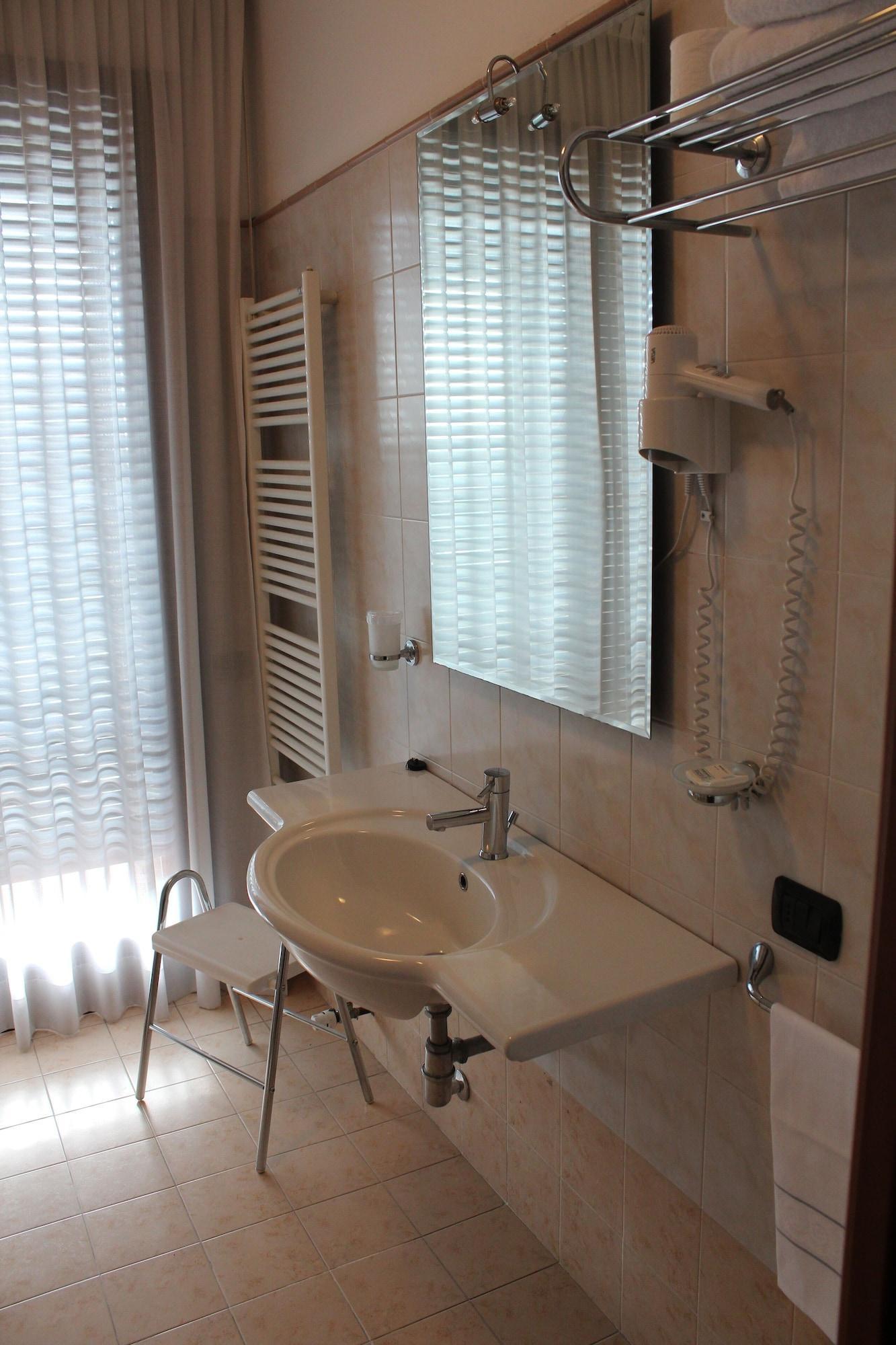 Hotel Selide Дезио Экстерьер фото