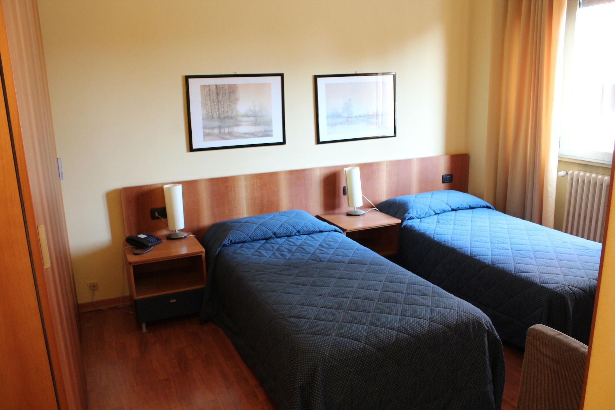 Hotel Selide Дезио Экстерьер фото