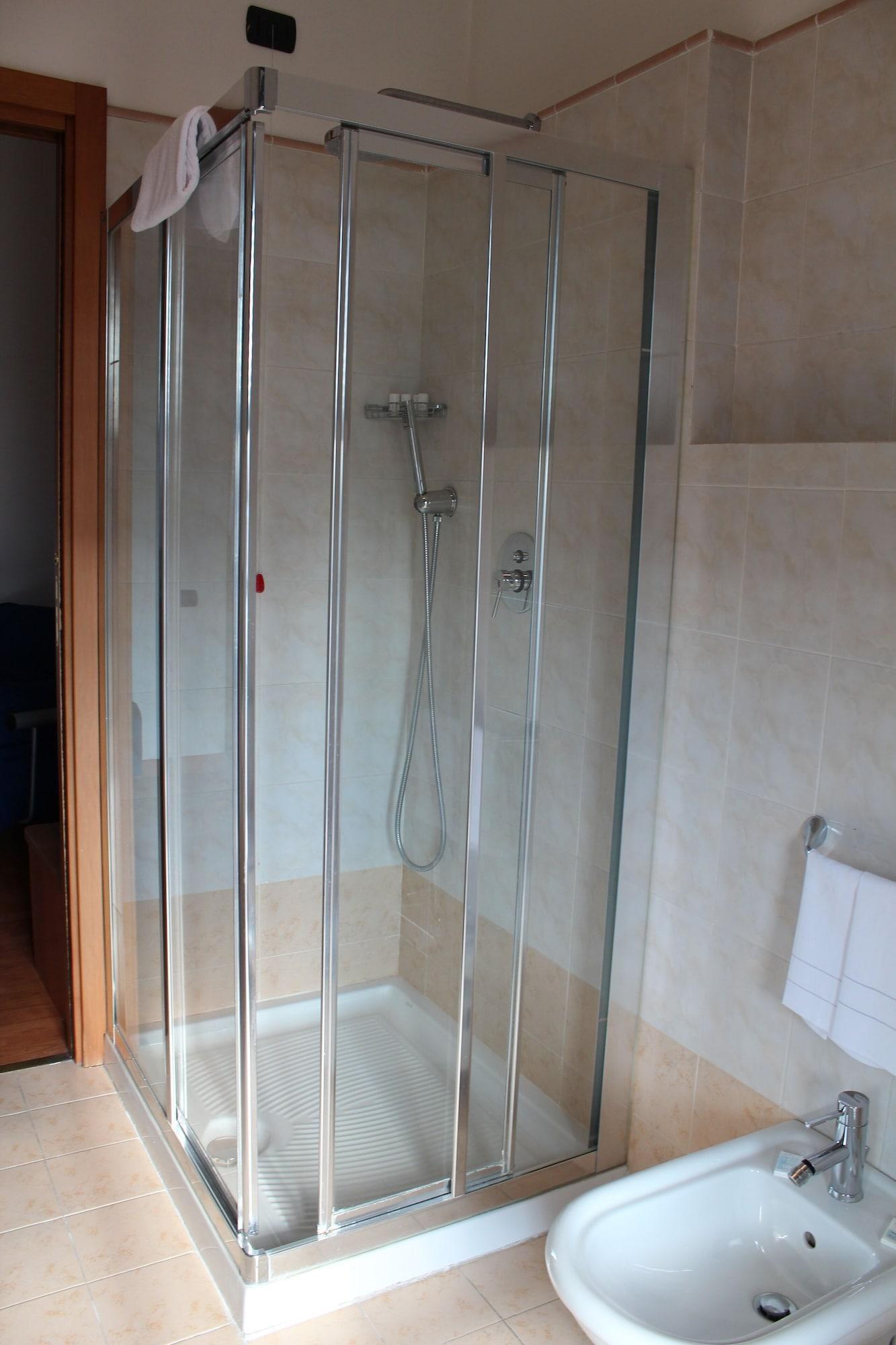Hotel Selide Дезио Экстерьер фото