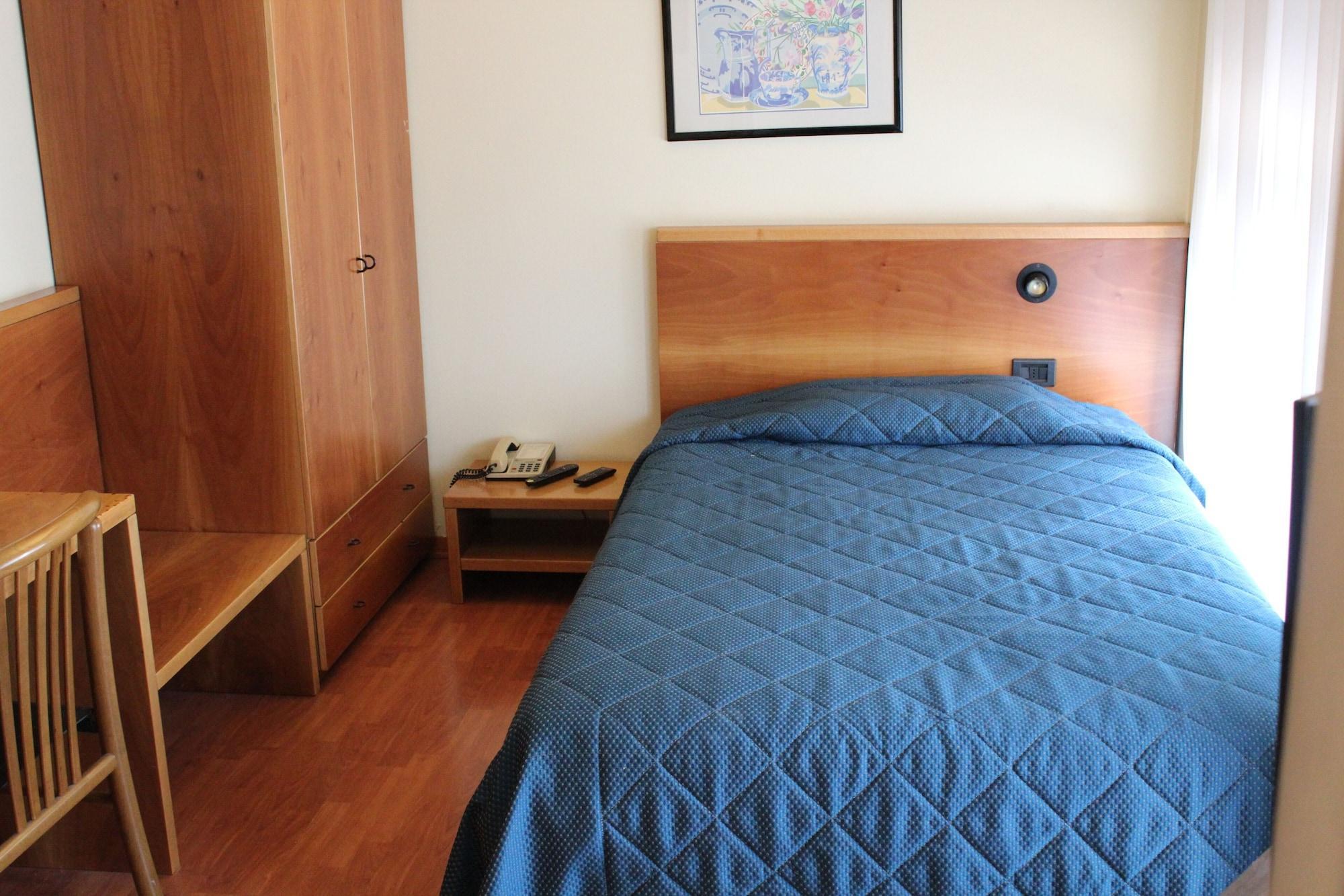 Hotel Selide Дезио Экстерьер фото