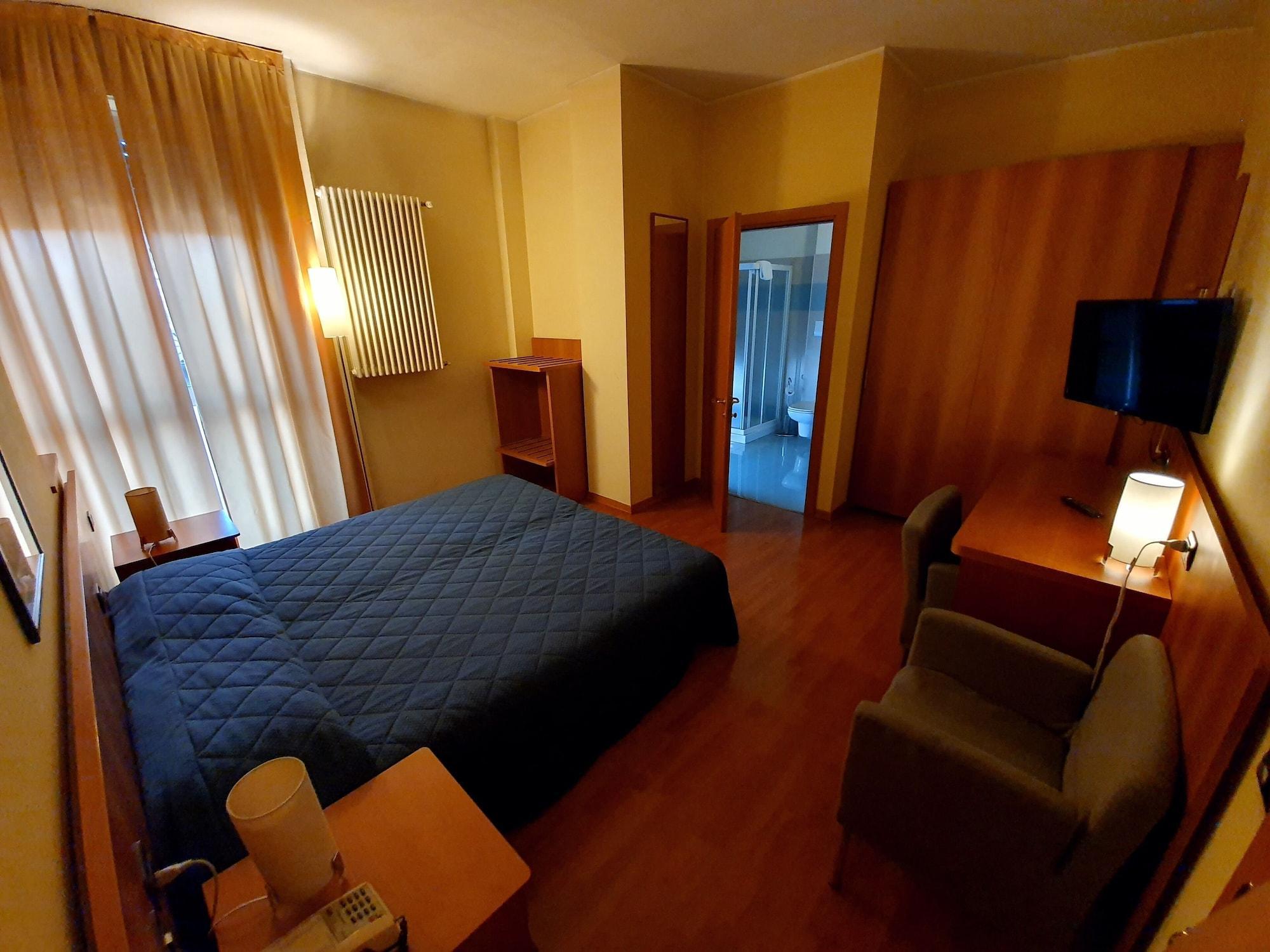 Hotel Selide Дезио Экстерьер фото